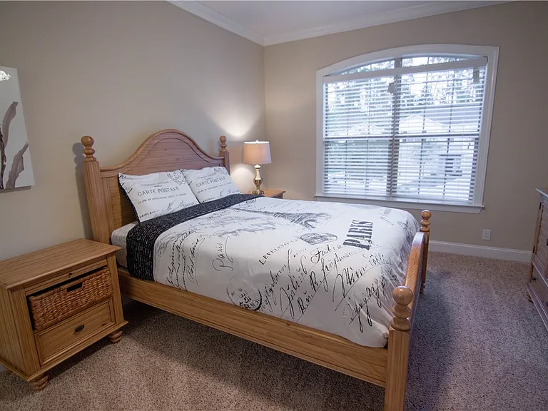 702 Mariners Cir — Photo 27