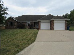 672 E Gallup Hill Rd, Nixa, MO 65714