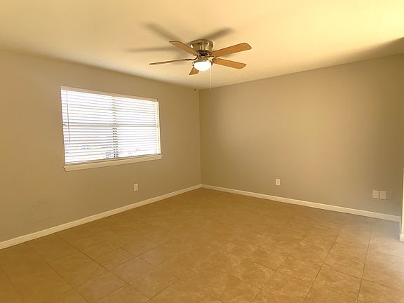 3rd image of 5322 Brookhollow Dr