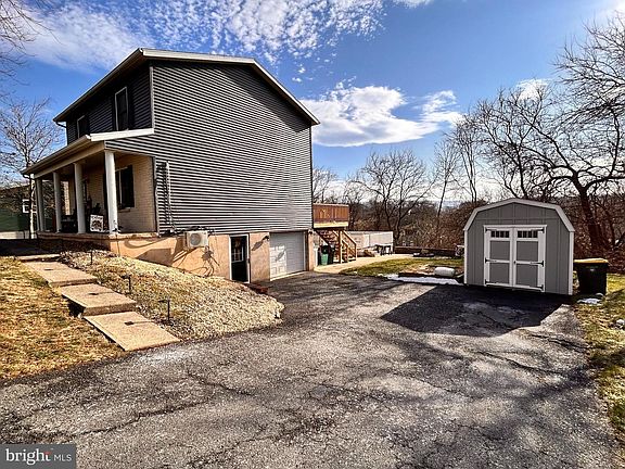 4th image of 1270 Fairview Dr