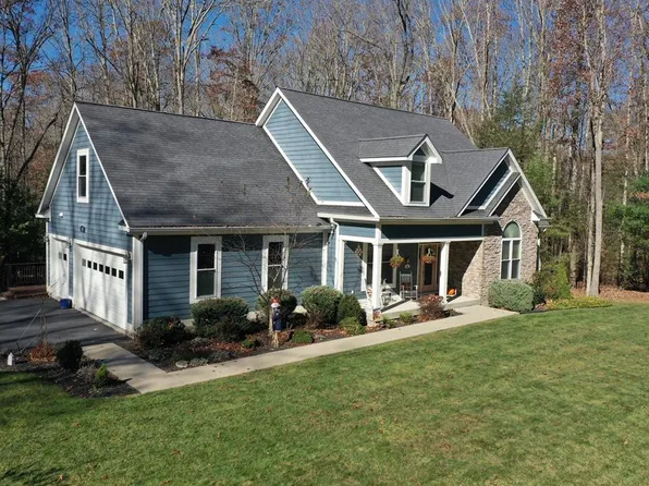 104 Winchester Way, Daniels, WV 25832