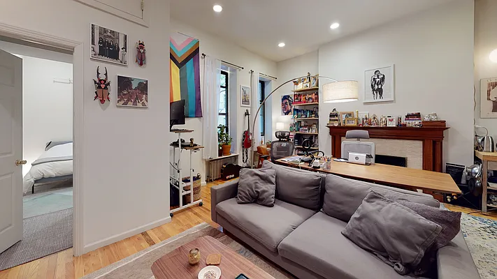 Rented by Bond New York | media 4