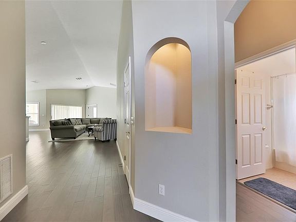 5th image of 9007 Stonebury Way