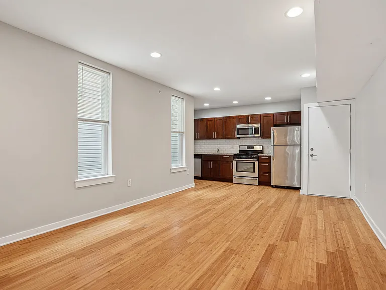 3044 Richmond St #7 — Photo 7
