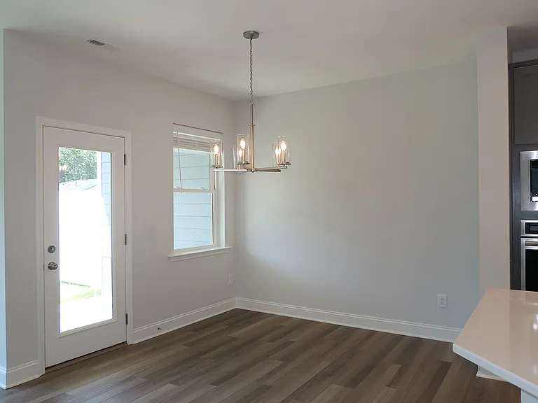 117 Deardom Way — Photo 5