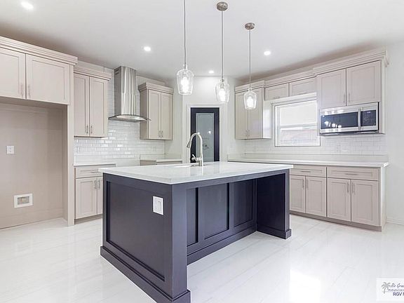 4th image of 3471 Sandalwood Dr