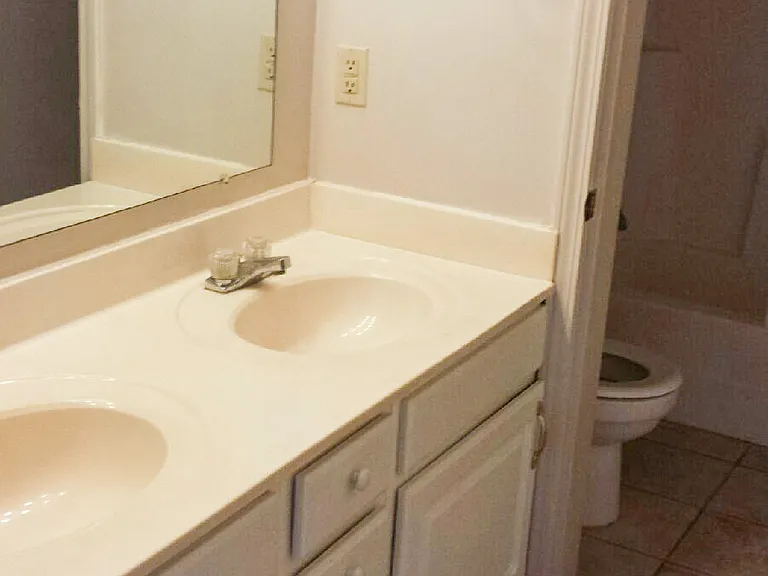 8066 Alexandra Ln — Photo 6