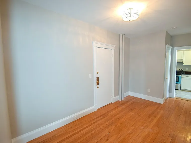 6 Sutherland Rd #51 — Photo 2
