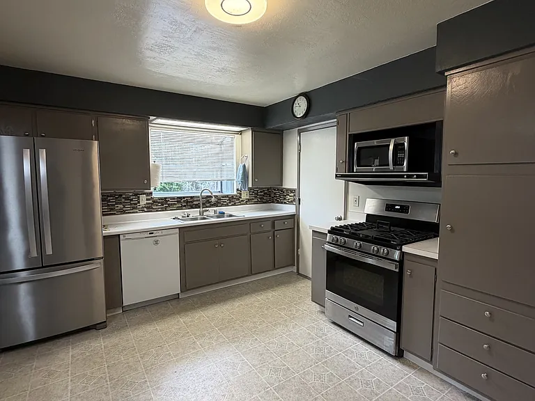 2409 Pomo Ct — Photo 6