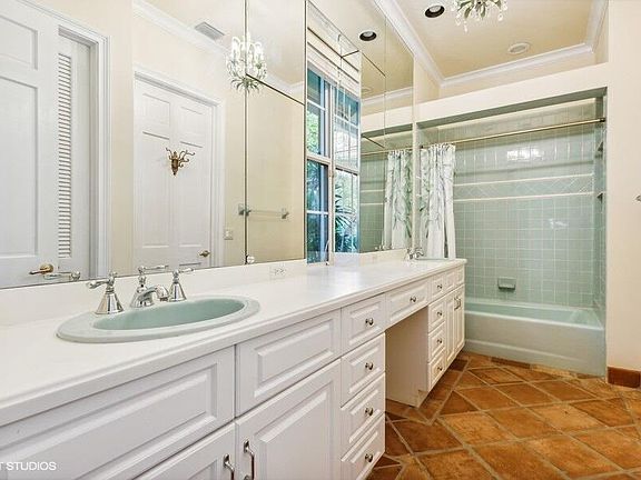 4th image of 12234 Seaward Drive W