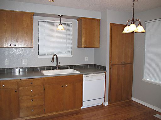 3rd image of 1143 SW Barrington Dr