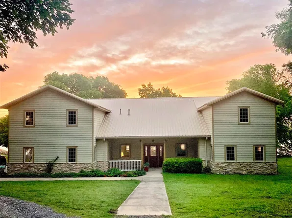 94 Arend Dr, Gainesville, TX 76240