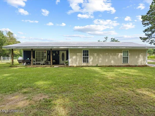 66 Bell Rd, Wiggins, MS 39577