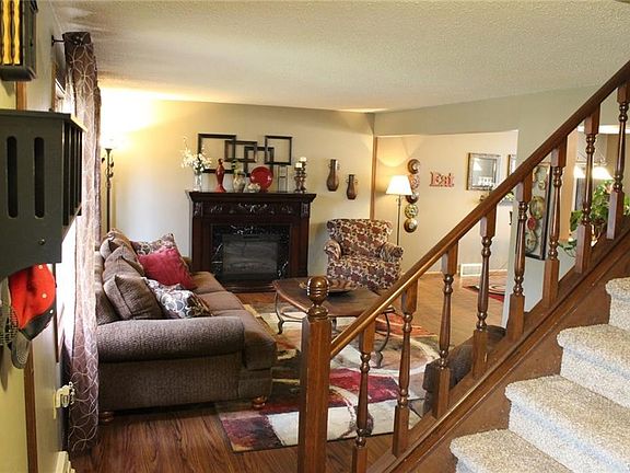 4th image of 83 Barnett Dr