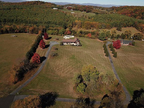 4th image of 143 Moorcliffe Ln