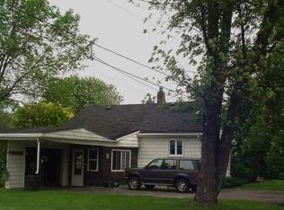 424 N 8th St, Winneconne, WI 54986