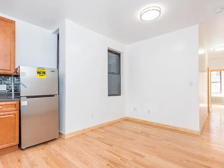 97 E 7th St #10 — Photo 1