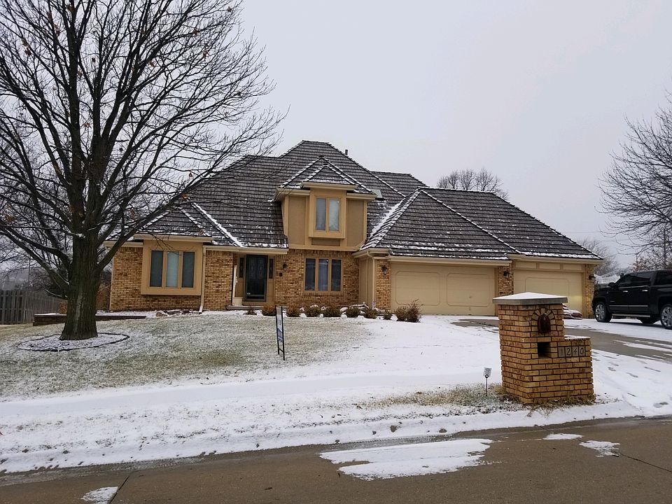 1st image of 1240 N 131st Ave