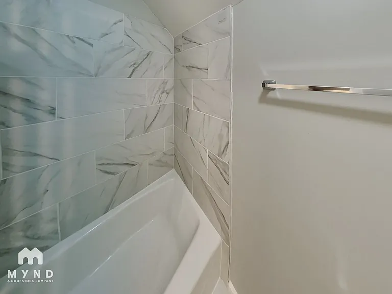 1728 Russet Woods Ln — Photo 19