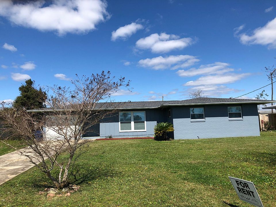 Great neighborhood. New roof, paint, windows. Ready to move in.