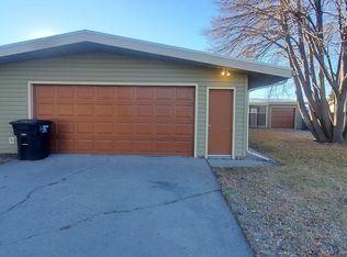 920 Crist Dr, Billings, MT 59105