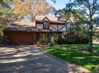 601 SW Morningside Rd, Topeka, KS 66606