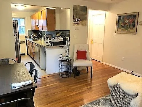 8 Kenwood St Photo 1
