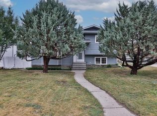 527 2nd St N, Vulcan, AB T0L2B0