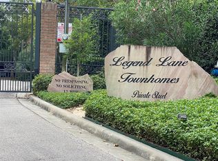 57 Legend Ln, Houston, TX 77024