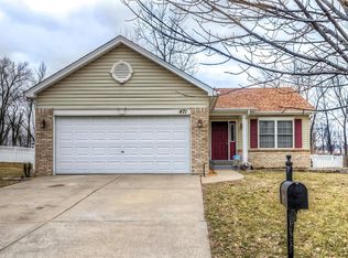 471 Chatham Dr, O'Fallon, MO 63366