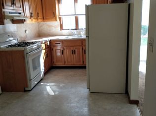 24 Elmhurst St, Elmwood Park, NJ 07407