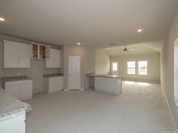 3rd image of 5918 Willow Point Blvd.