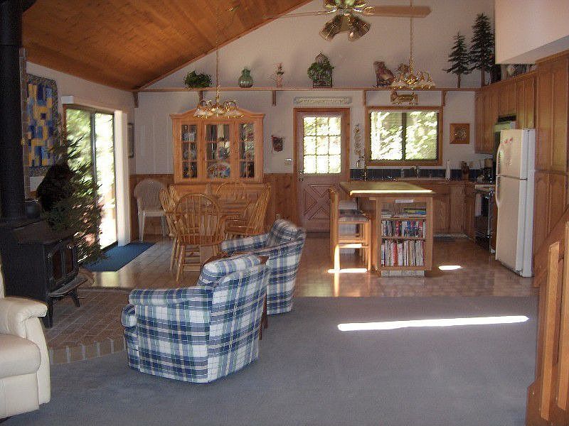 1st image of 733 Loganberry Ln