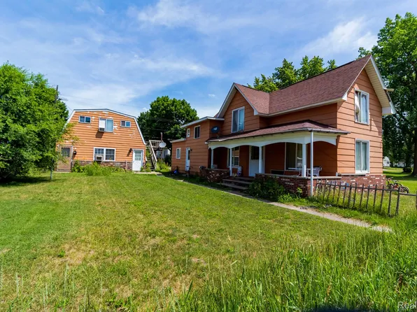 5860 Benson Ave, Otter Lake, MI 48464