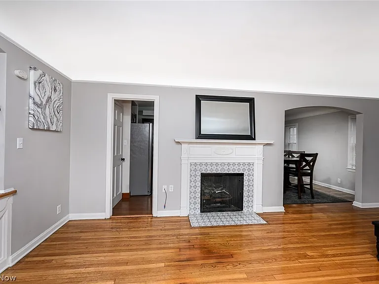 3699 Bainbridge Rd — Photo 7