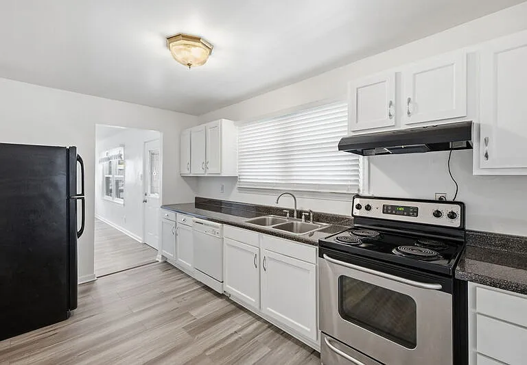 5545 Aragon Dr — Photo 9