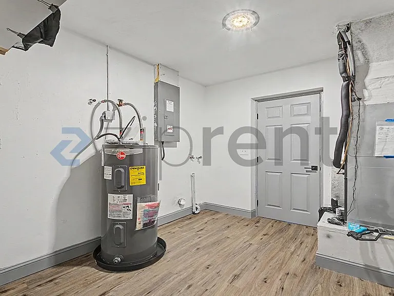 Laundry Room 2