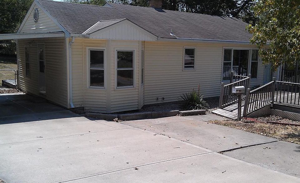 1st image of 8619 E 77th St