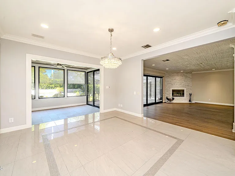 4330 Bel Aire Dr — Photo 10