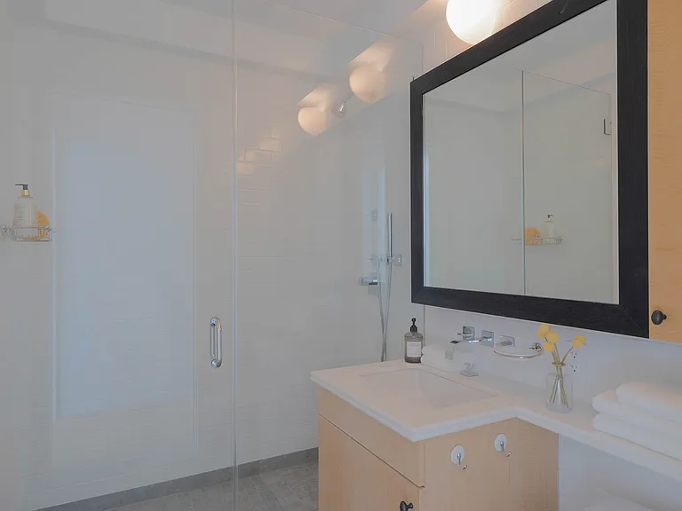 555 W 59th St #PHC — Photo 20