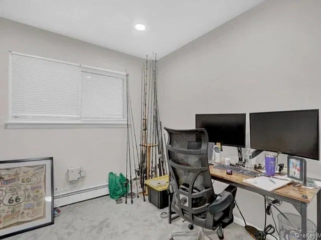 3 bed, 2.0 bath, 1178 sqft, $3,950 — Photo 4