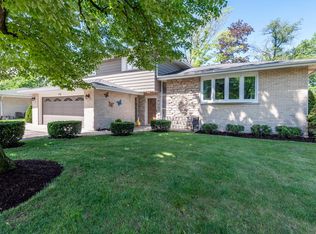 112 Montclare Ln, Wood Dale, IL 60191
