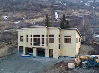 13837 Canyon Rd, Anchorage, AK 99516