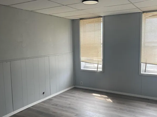 1320 15th St, Troy, NY 12180