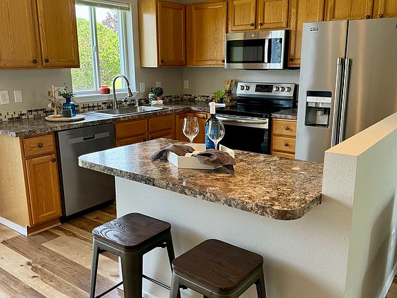 5th image of 23007 E Remington Ln