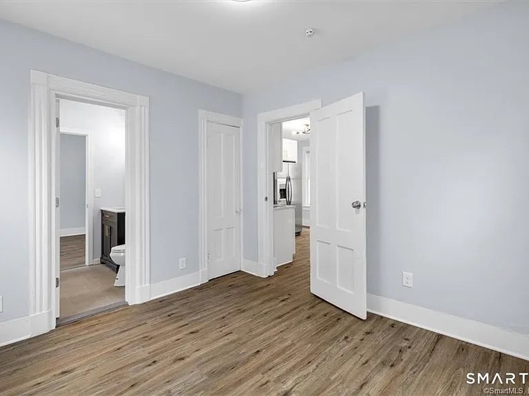 55 Admiral St #2 — Photo 12