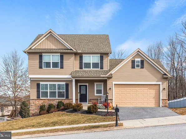 105 Scarlet Oak Dr, Etters, PA 17319