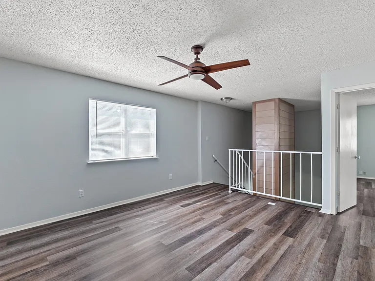 11809 Eubank Dr — Photo 15