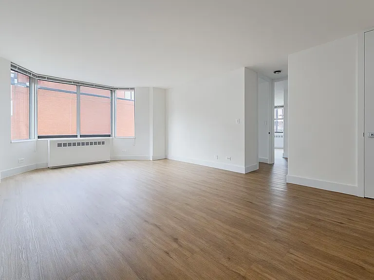 1735 York Ave #11G — Photo 4