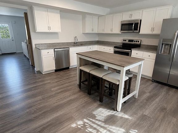 3rd image of 231 White Violet Way